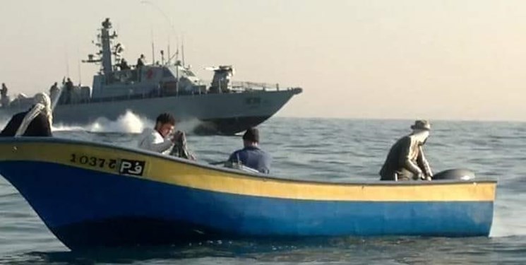 ماهیگیران غزه زیر آتش گلوله دل به دریا می‌زنند