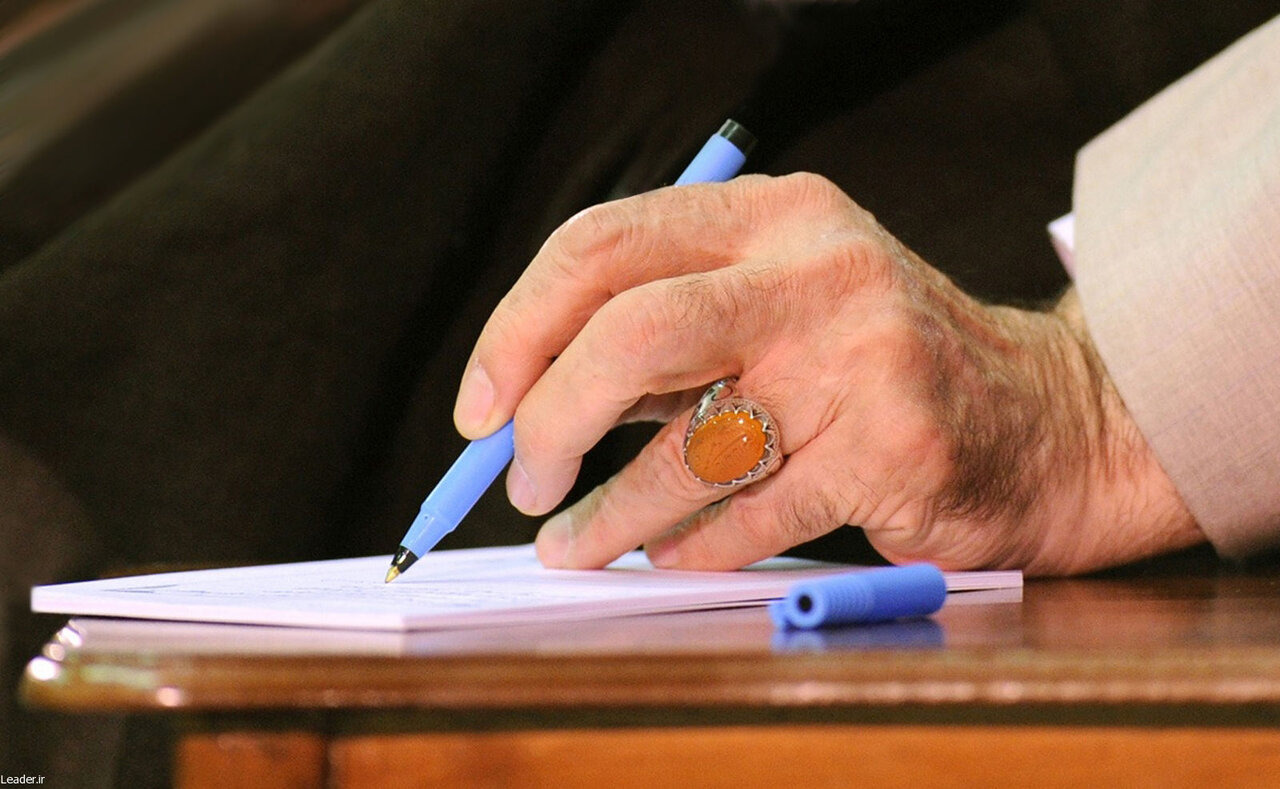 نامه محرمانه سال ۵۹ از زبان فرماندهی وقت؛ دستور ورود فوری تیپ ۲ به عملیات سوسنگرد نامه محرمانه سال ۵۹ از زبان فرماندهی وقت؛ دستور ورود فوری تیپ ۲ به عملیات سوسنگرد